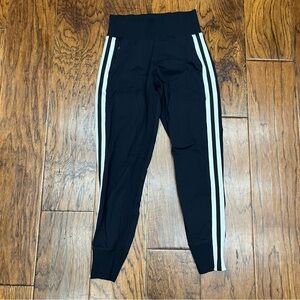 Athleta women’s Venice side stripe joggers
